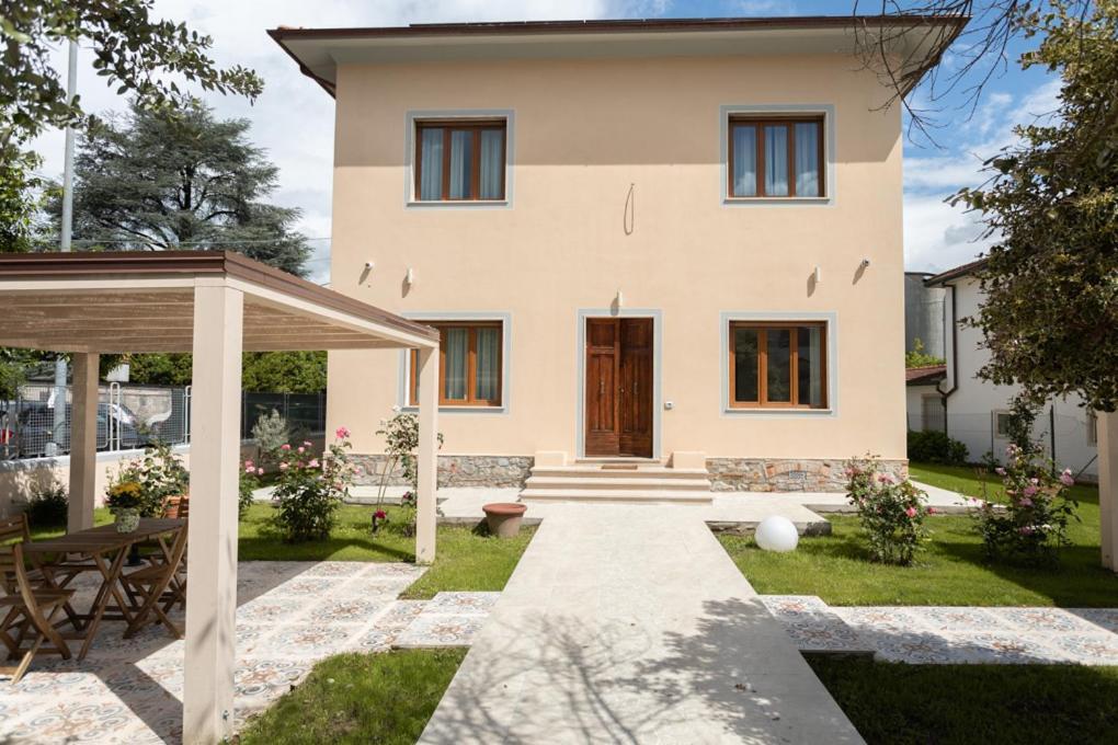 Villa Rosa Antica Lucca Buitenkant foto