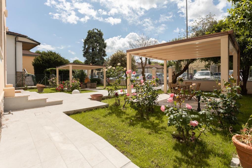 Villa Rosa Antica Lucca Buitenkant foto